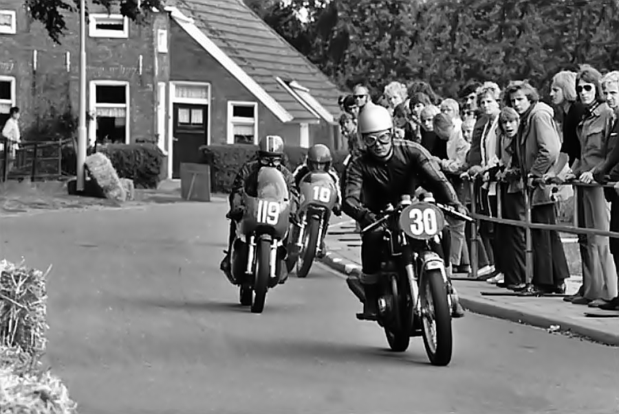 1972 Vlagtwedde 30 Ab Vitters-119 Loek Ates-10 Kees van der Kruijs onder 500